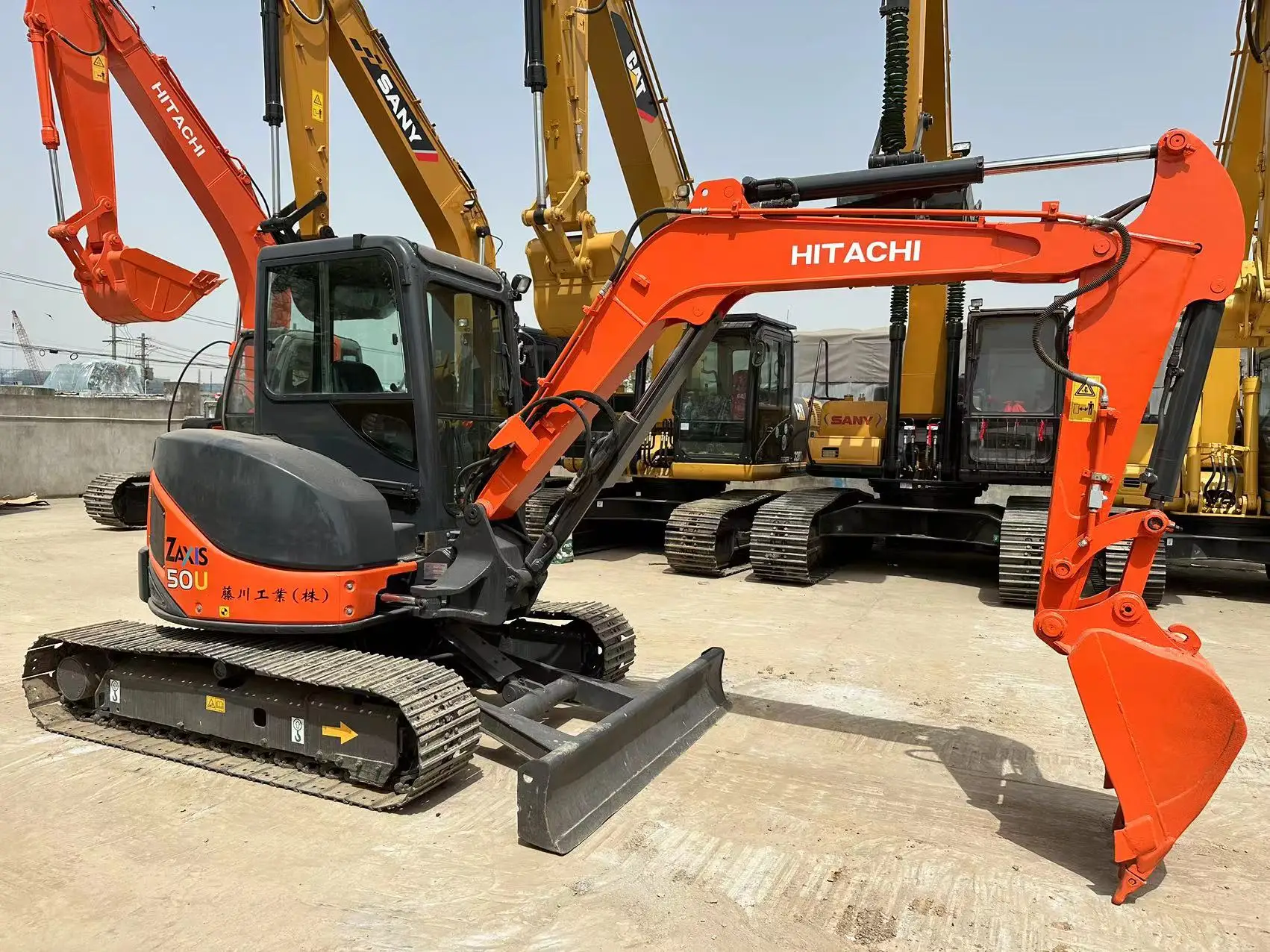 EPA сертифицированная мини-техника б/у Hitachi ZX50U ZX65U ZX70 гидравлический гусеничный 5 тонн 6 экскаватор hitachi
