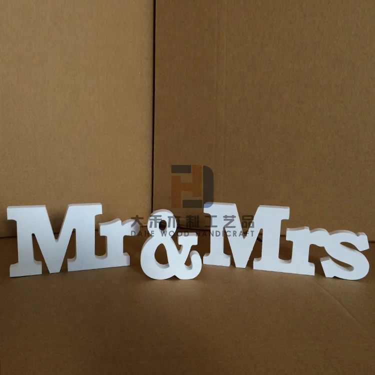 Coated White Decorative Wooden Letters Mr.& Mrs.15*8cm Large MDF Wood for Wedding Decoration Sign