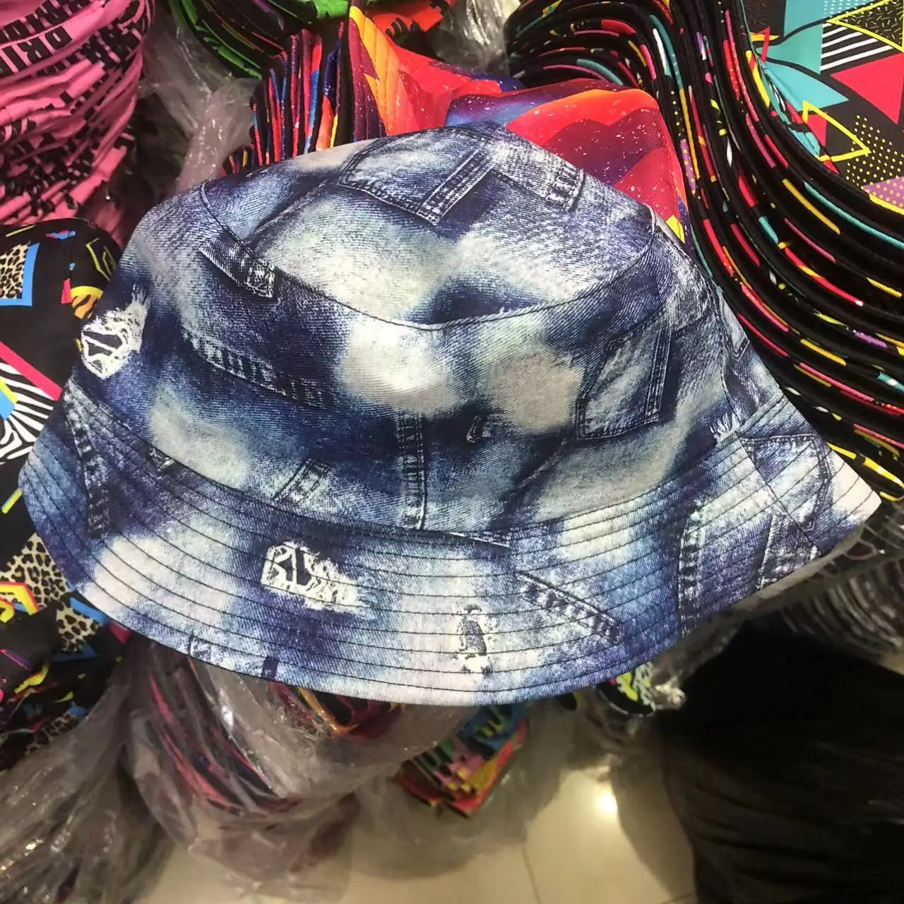 Washed Cotton Vintage travel  Patchwork Denim Bucket Hat for Men Women Teen with Trendy Print Pattern Outdoor Jean Fisherman Hat