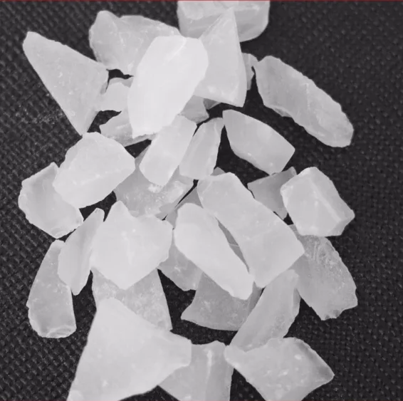 Low-iron aluminium sulphate