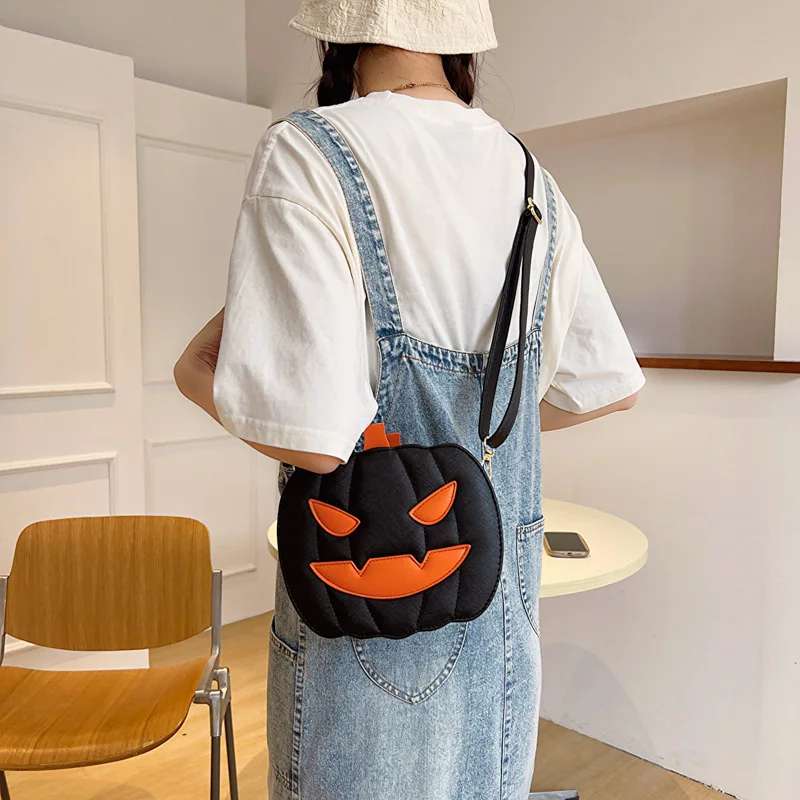 Halloween Pumpkin Shoulder Bag Bat Ornament Fashion PU Purses Funny Halloween Club Party Gift Crossbody Bag