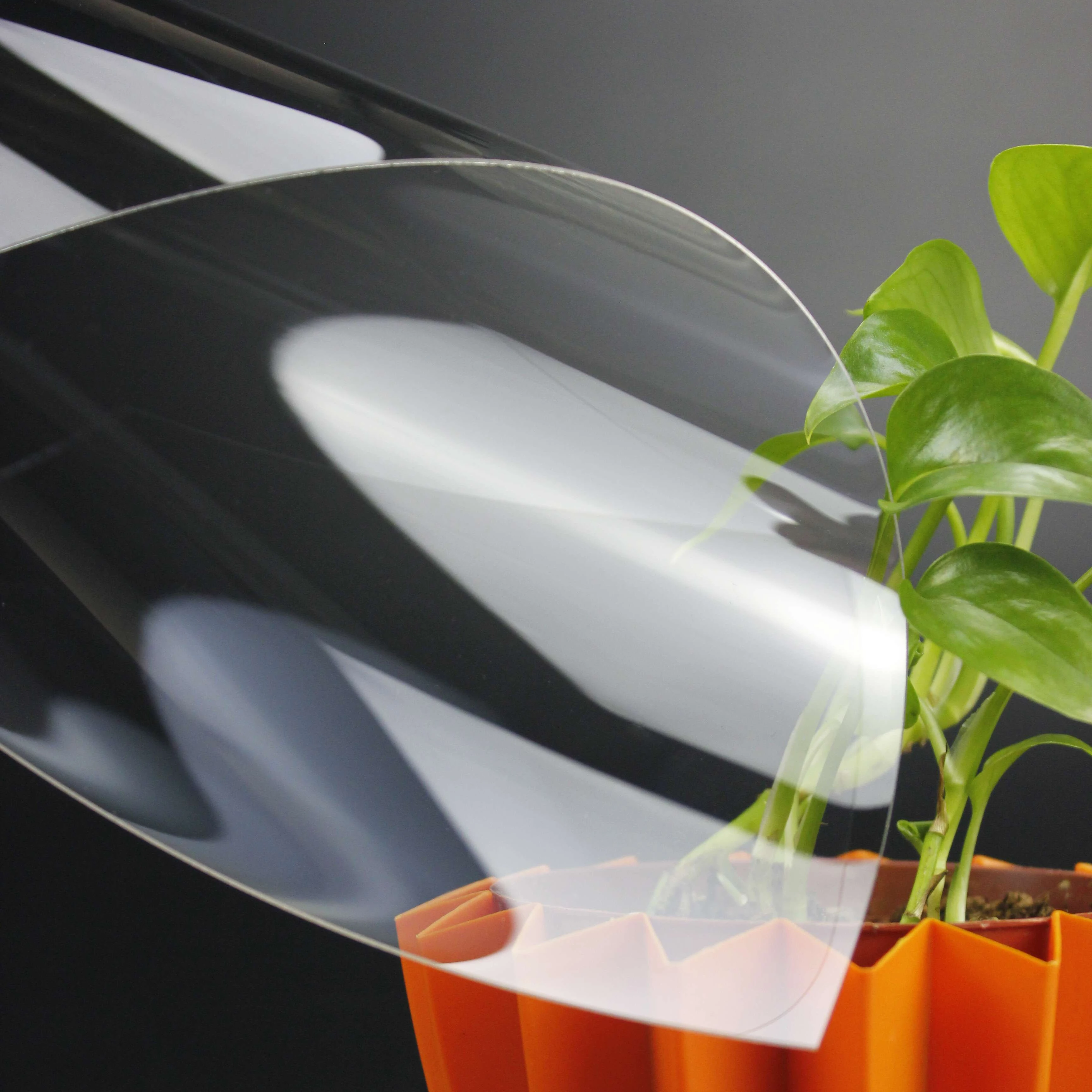 Transparent flexible polycarbonate sheet for silk screen printing