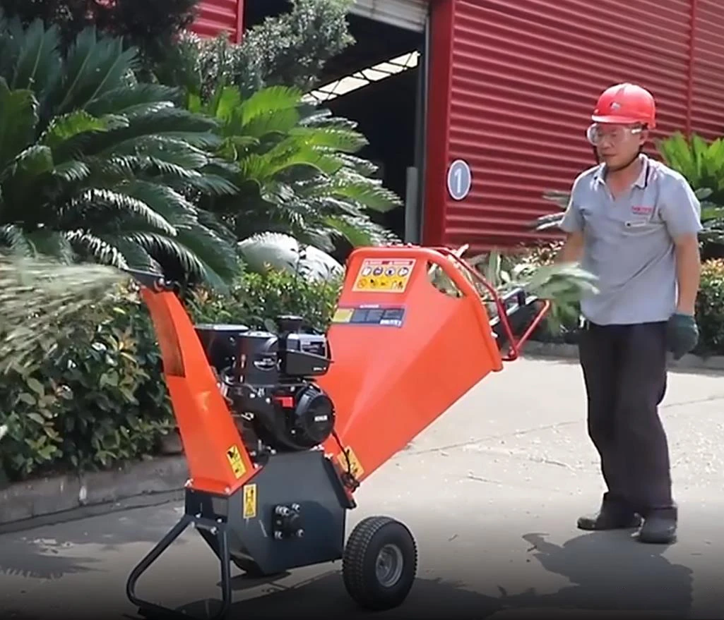 TUV CE одобренная древесная дробилка 15 л.с. четырехтактный бензиновый двигатель автоматическая подача древесины