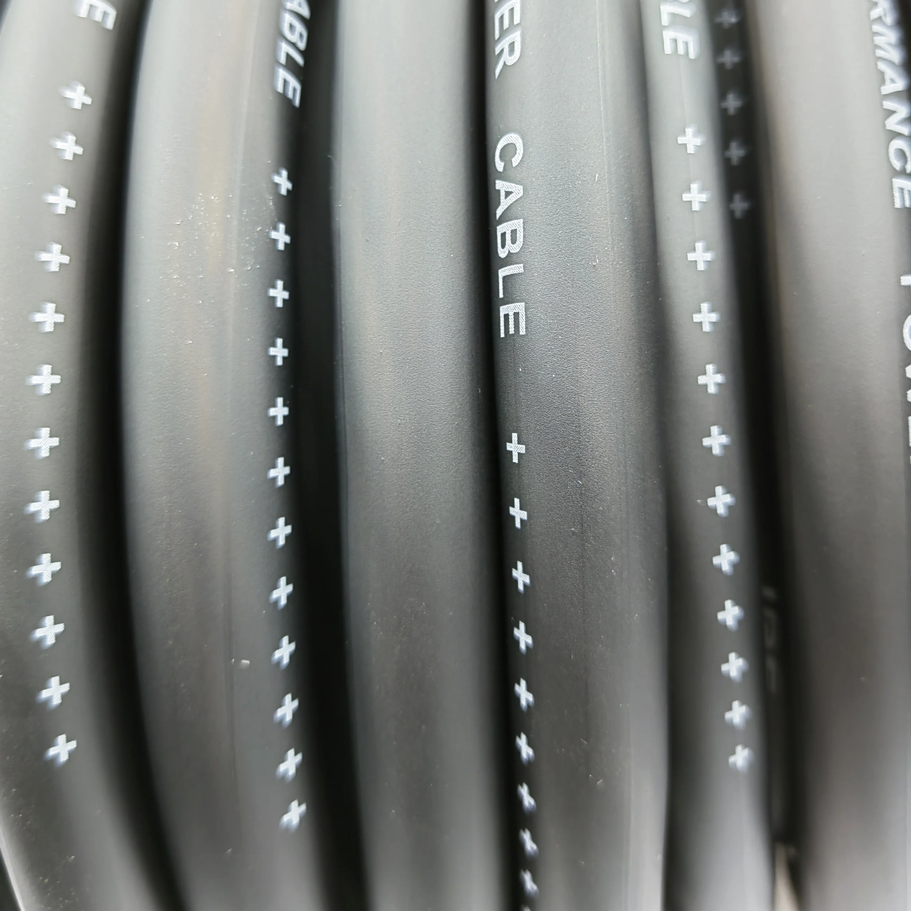 1/0 AWG Oversize Gauge 4/0 GA Car Audio OFC Or CCA Power Wire Power Cable Soft Touch Flexible PVC Jacket Cable