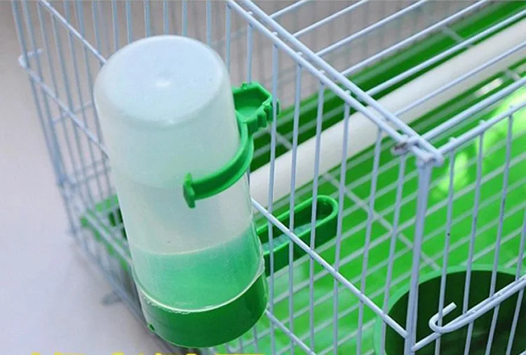 Pet Water Bird Feeder Hanging Water Bottle Drinking Fountain Bird Parrot Feeder and Drinker