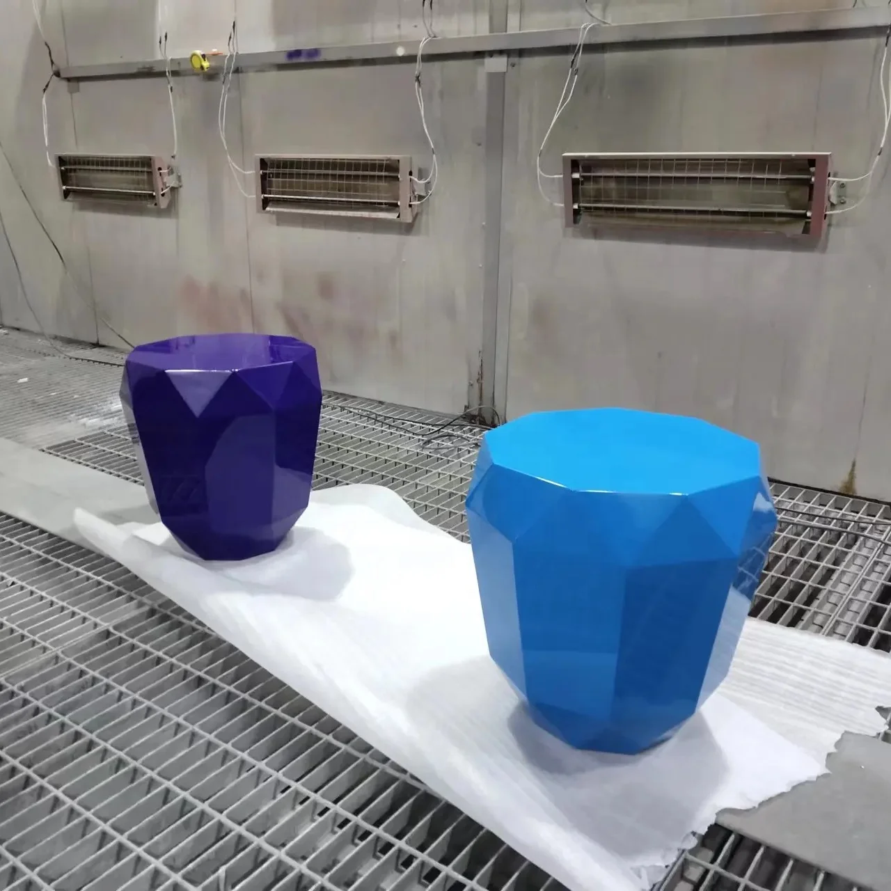 Modern garden display metal art furniture mall street diamond table chair statue home yard decor stainless steel urban sculpture