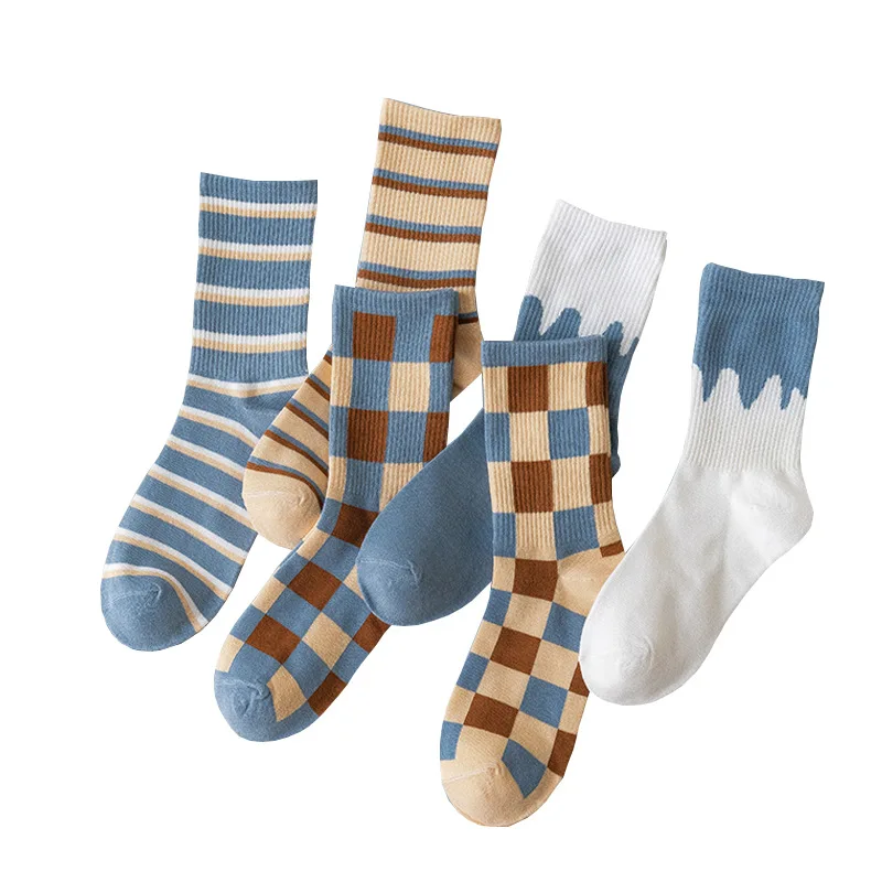 Uron Ladies Han Department of striped checkered tube socks, lovely campus style female socks