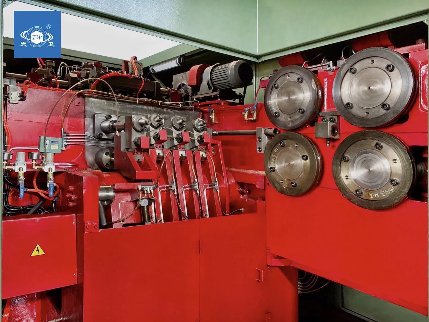 
24B-3SUL 3 Station 16mm Bolt Screw Forging Automatic Cold Heading Machine 