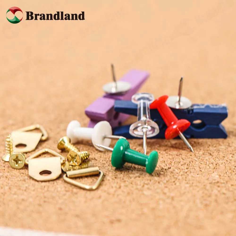 Обычная пробковая доска и пробковая доска в форме Кита