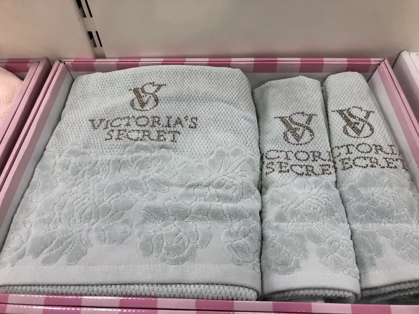 100% cotton cut pile/ jacquard /embroidered towel bath towel set