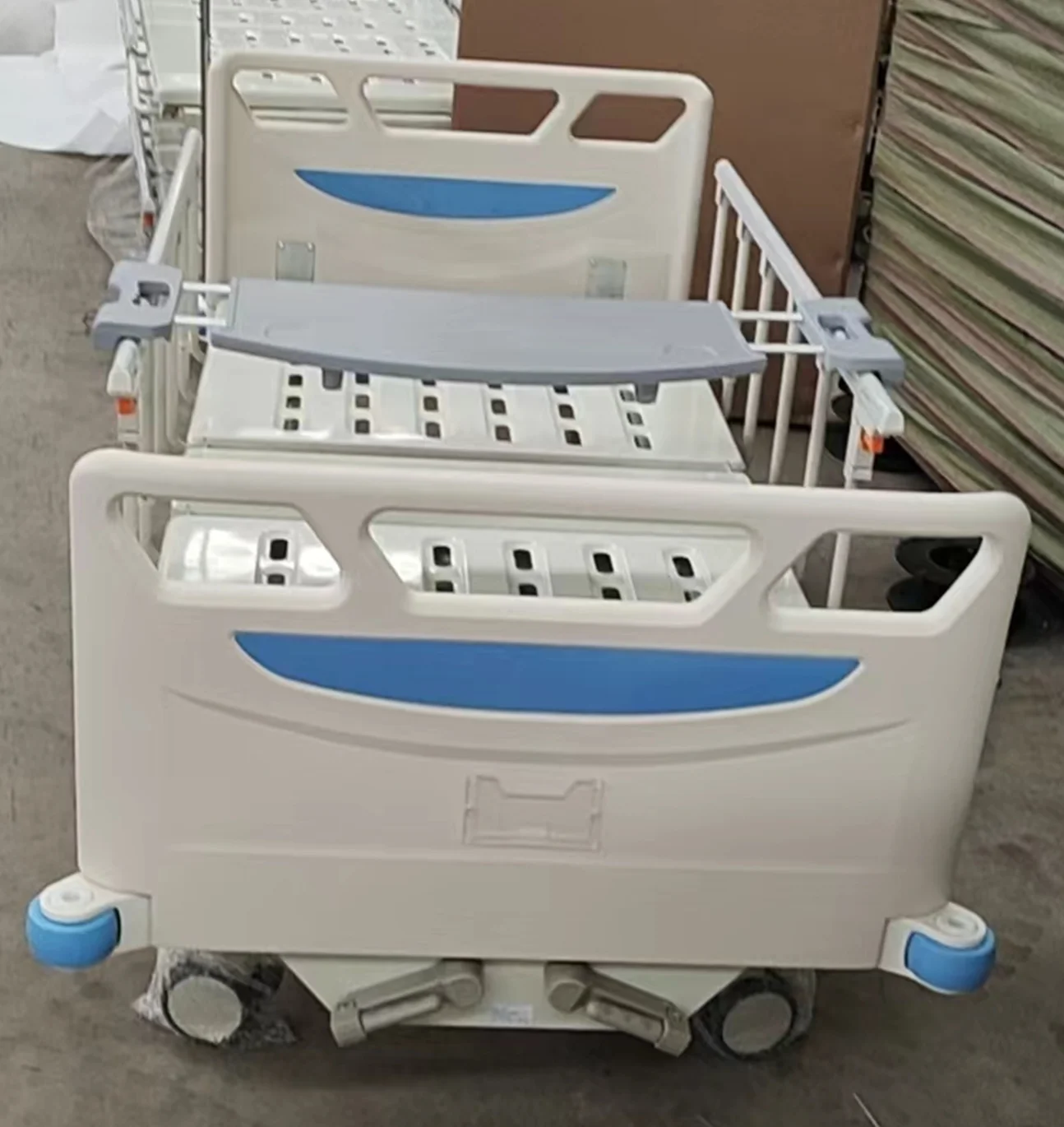 Двухфункциональная многофункциональная Больничная койка с 2 ручными механическими медицинскими кроватями