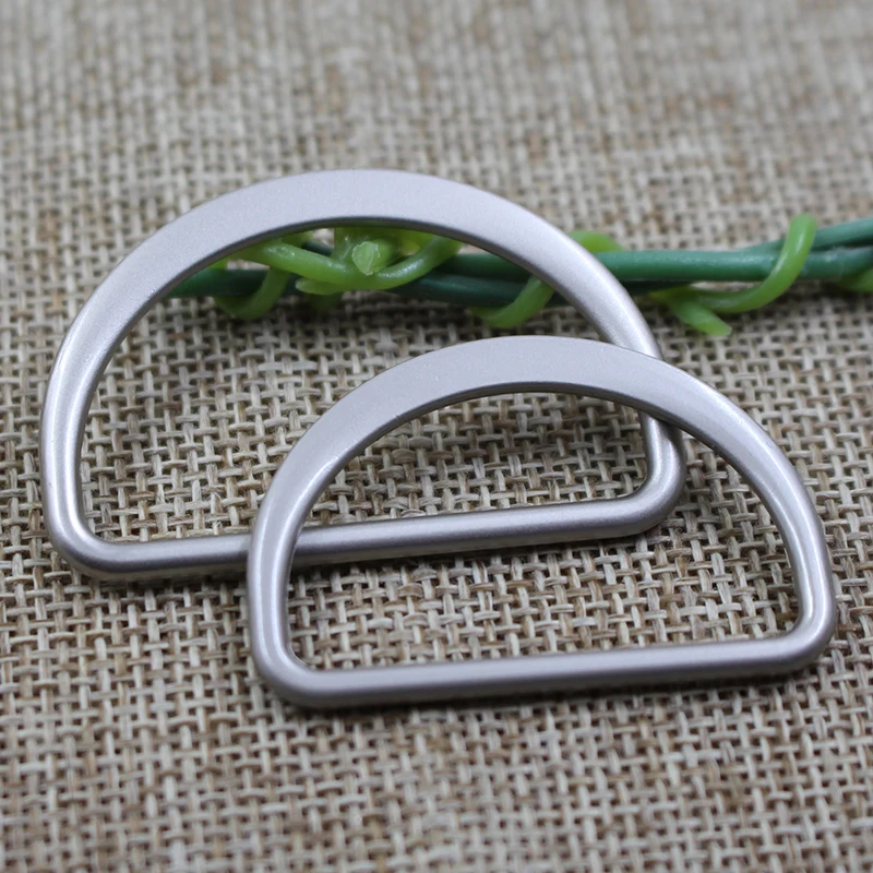 High quality custom  metal flat alloy d ring buckle hardware accessories