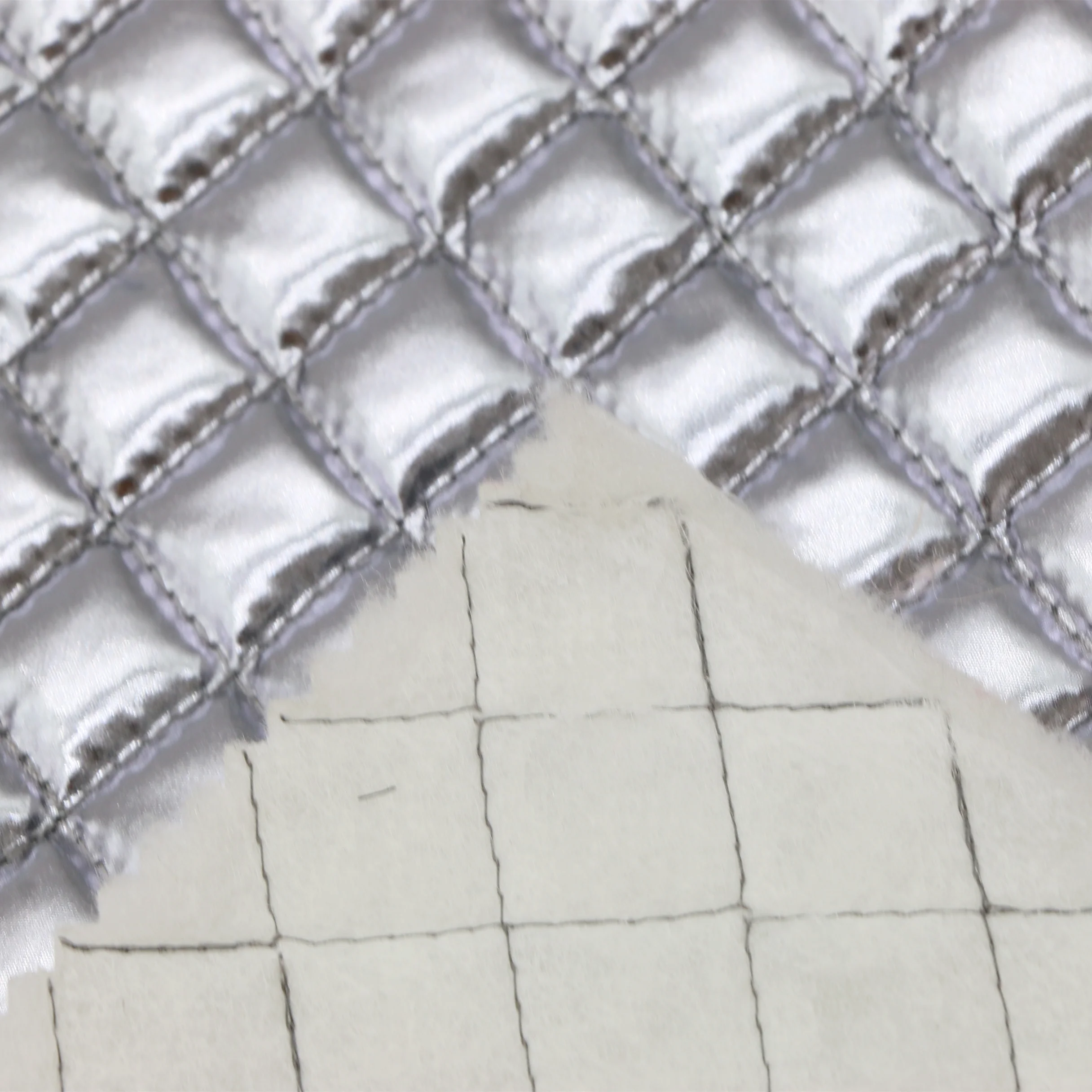 High Quality Waterproof 300T 100% Polyester Taffeta Silver Bronzed Diamond Quilting fabrics