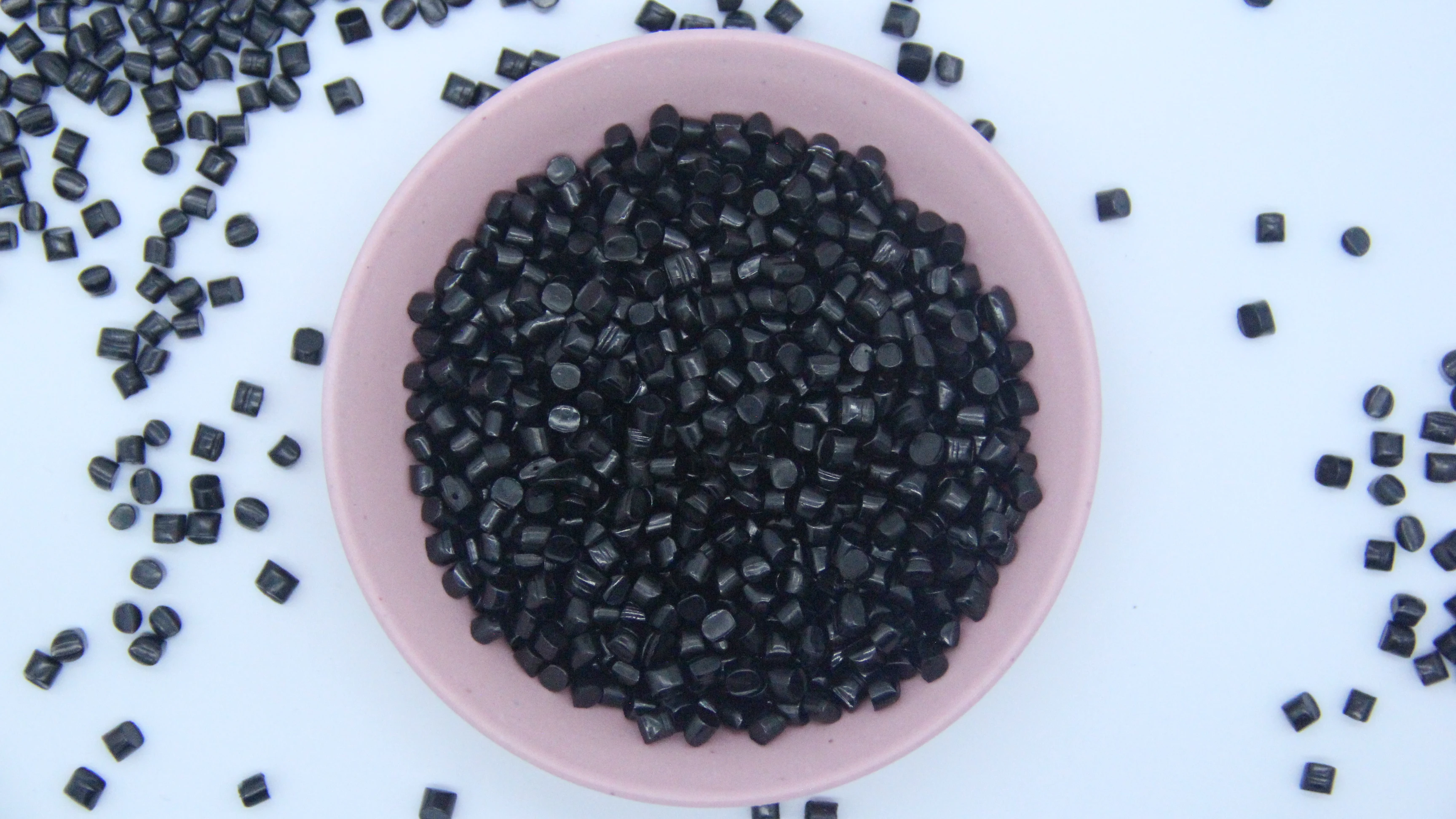 Blown film garbage bags, special black masterbatch for express bags with a carbon black content of 45%