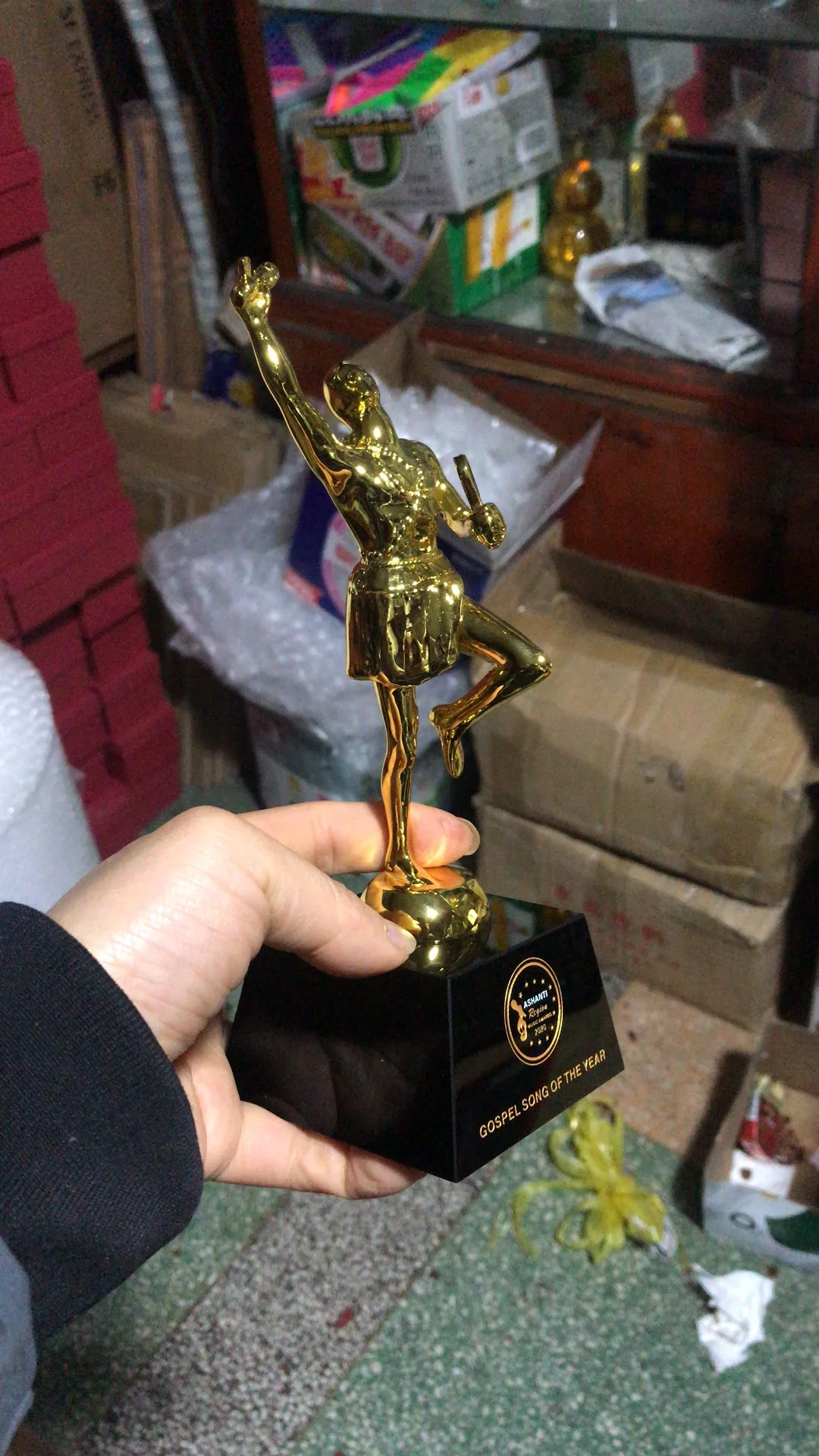 Factory New Design Cheap Souvenir Resin Music Awards Trophy Plaques Gold Business Steel Custom Metal Logo Plated Metal