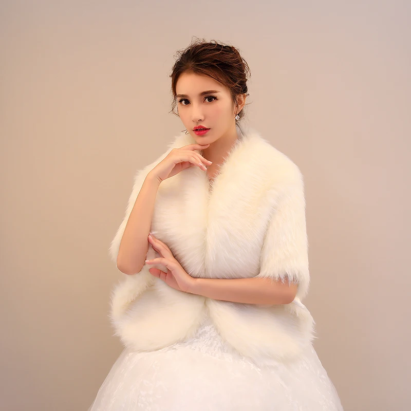 
Wholesale Winter Hot Sale Wedding Accessories New Long Fluffy Champagne Shawl faux Fur Bridal Cotton Jacket 