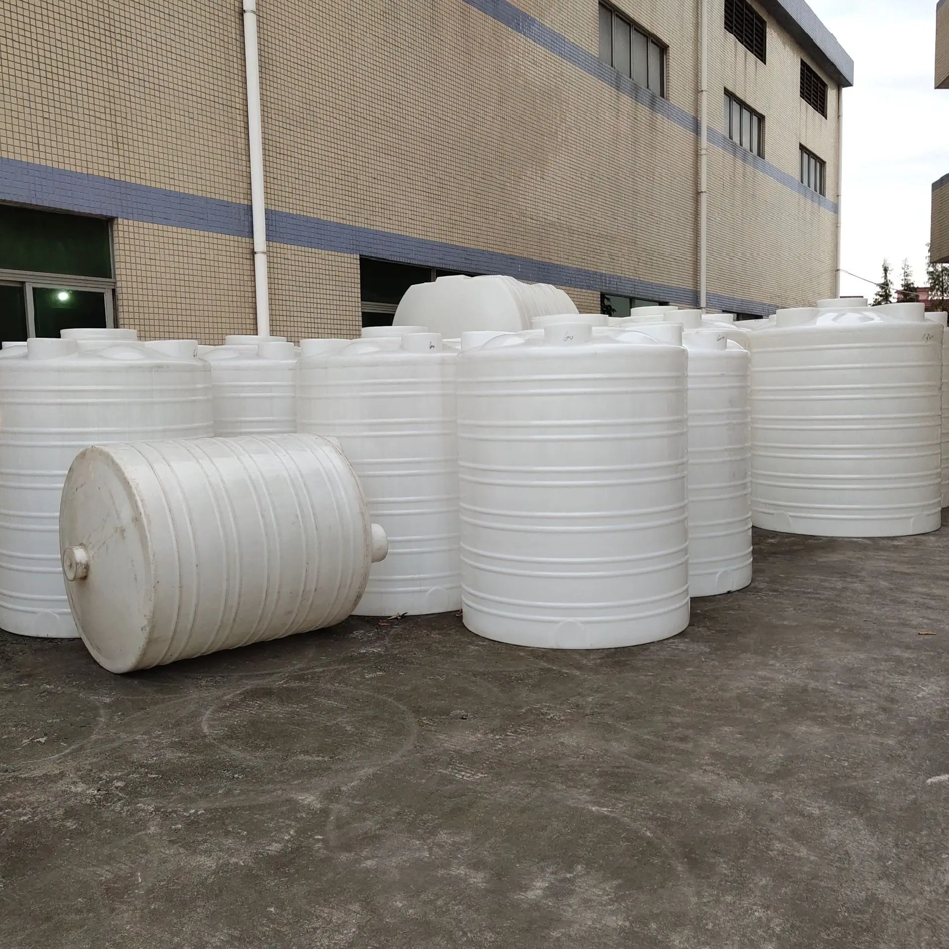 Customized Large thickened water tower plastic bucket food water tank