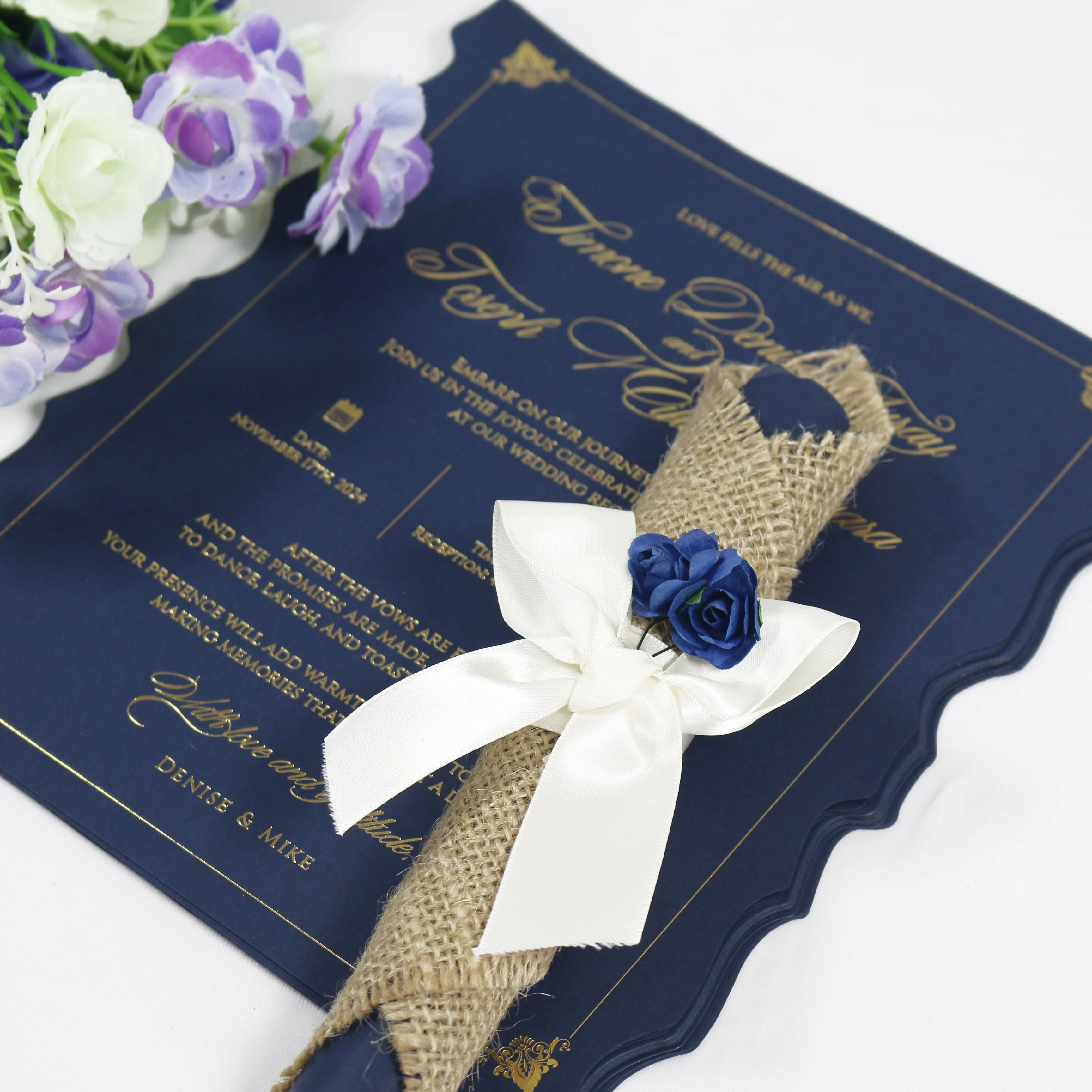High Quality Unique Linen Scroll Wedding Invitation with Wooden Box Gold Foil Navy Roll Card Ribbon Bow and Flower Decoration