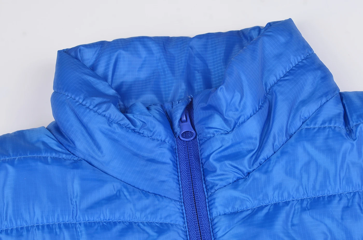 OEM Wholesale Utility Custom Logo High Quality Blank Winter Outdoor Thicken Cotton Waistcoats Warm Waterproof  Puffer Vest