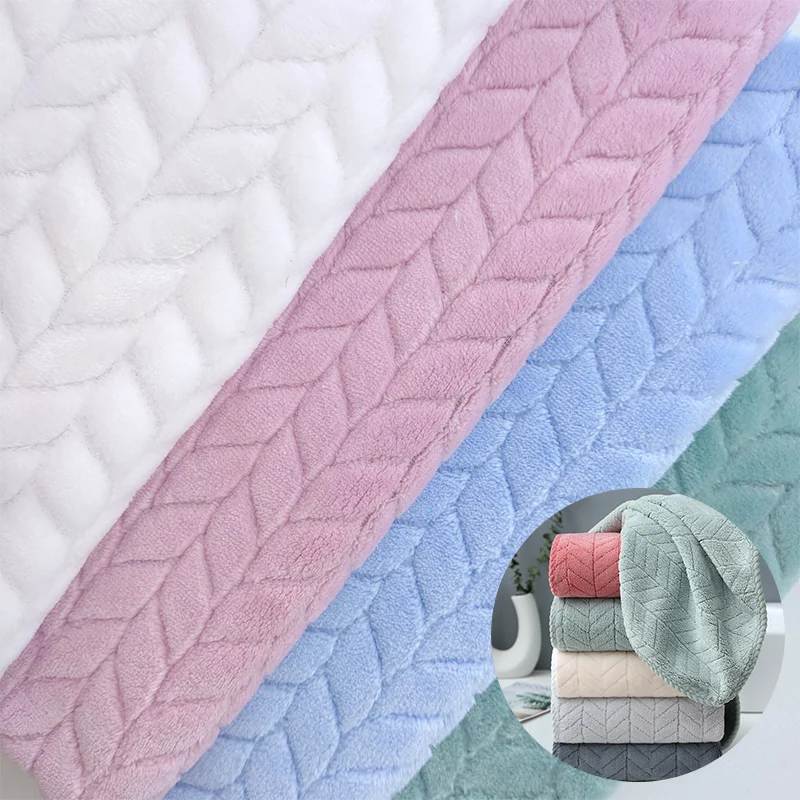 China Custom Throw Pillow, Baby Use Soft Blanket Thick Polyester Knit Thickened Shaggy Printed Flannel Fabric/