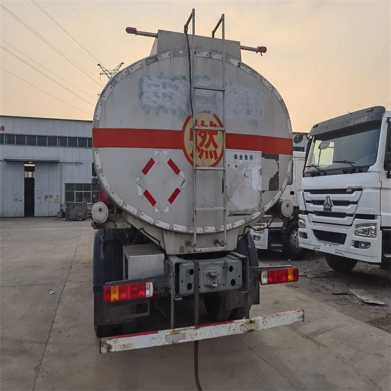 Fuel Tank Tanker Truck Used Sinotruk Howo 20000 Liters Diesel Oil Capacity