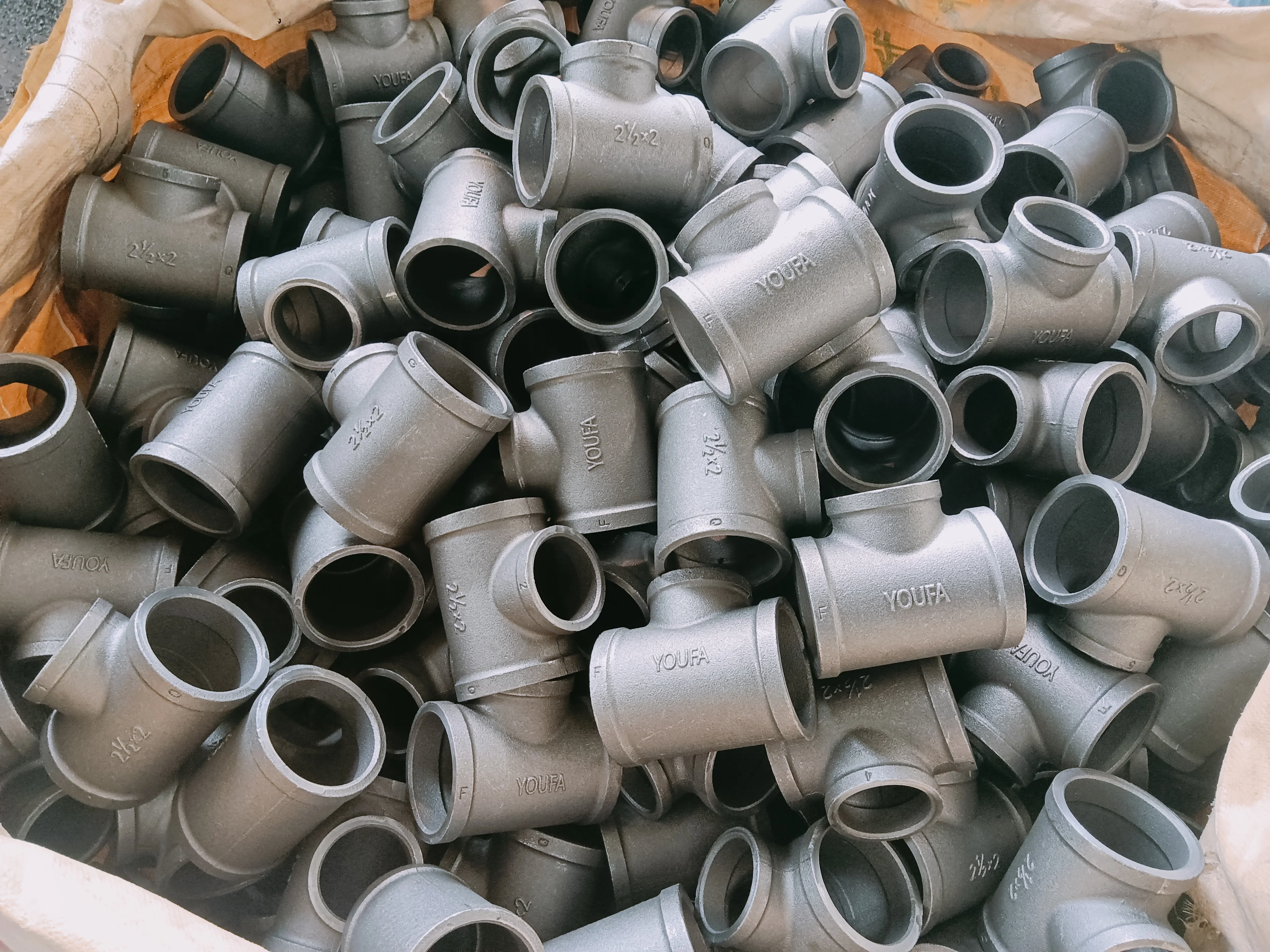 2 1/2 inch coupling  galvanized malleable  Iron  pipe fitting