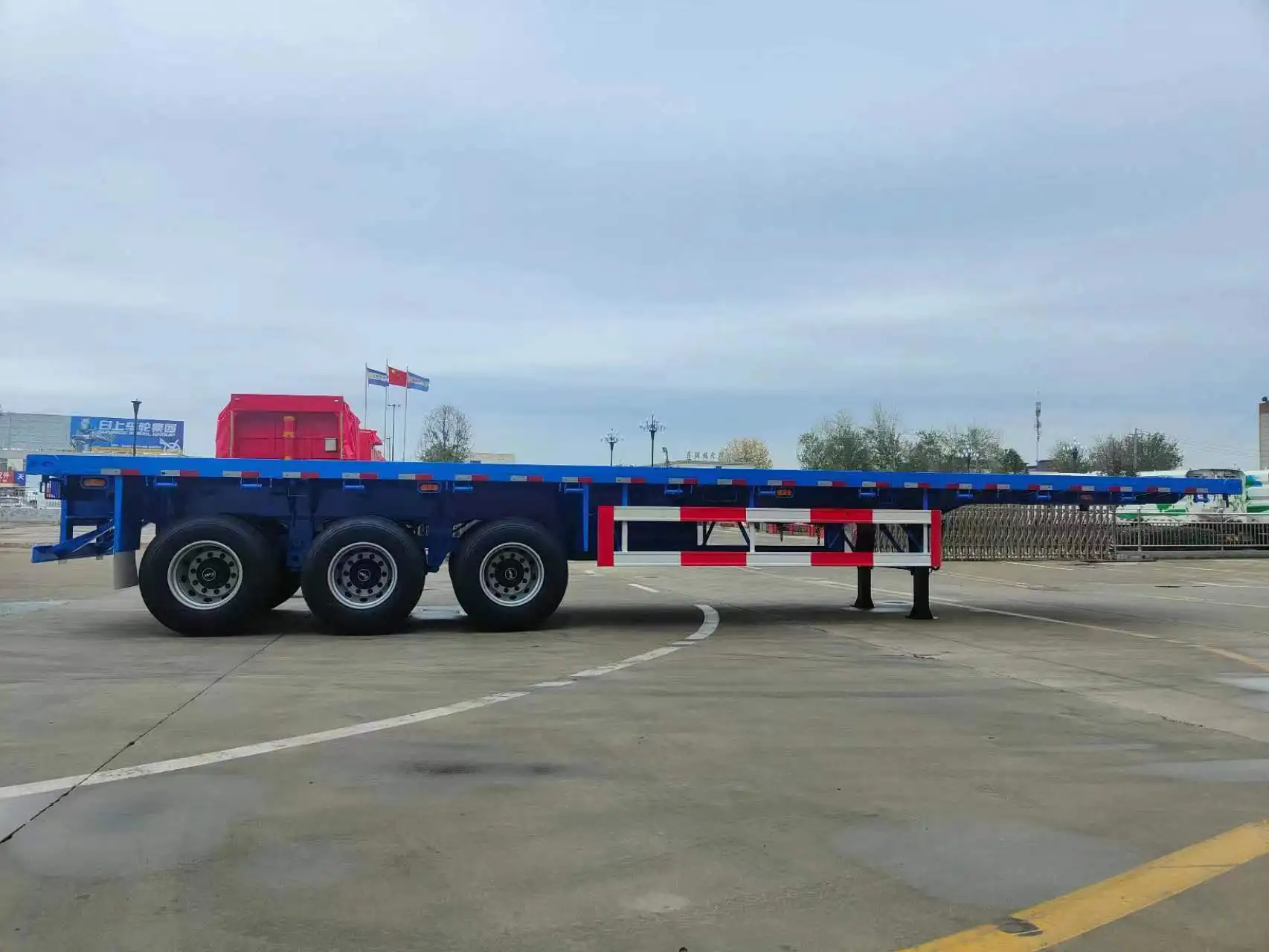 Best Selling 40ft Flatbed Trailer 3 Axles Container Transport Flat Deck Flatbed Logistics Trailer
