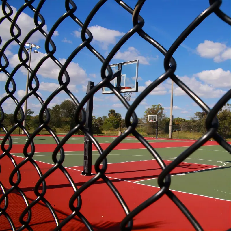 Diamond mesh wire roll/chain link fence used in park/Black PVC coated chain link mesh