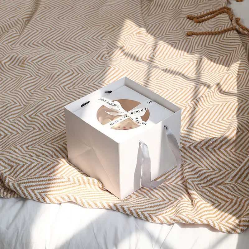 High Quality Custom Disposable Thick Transparent Birthday Cupcake Kraft Paper Box