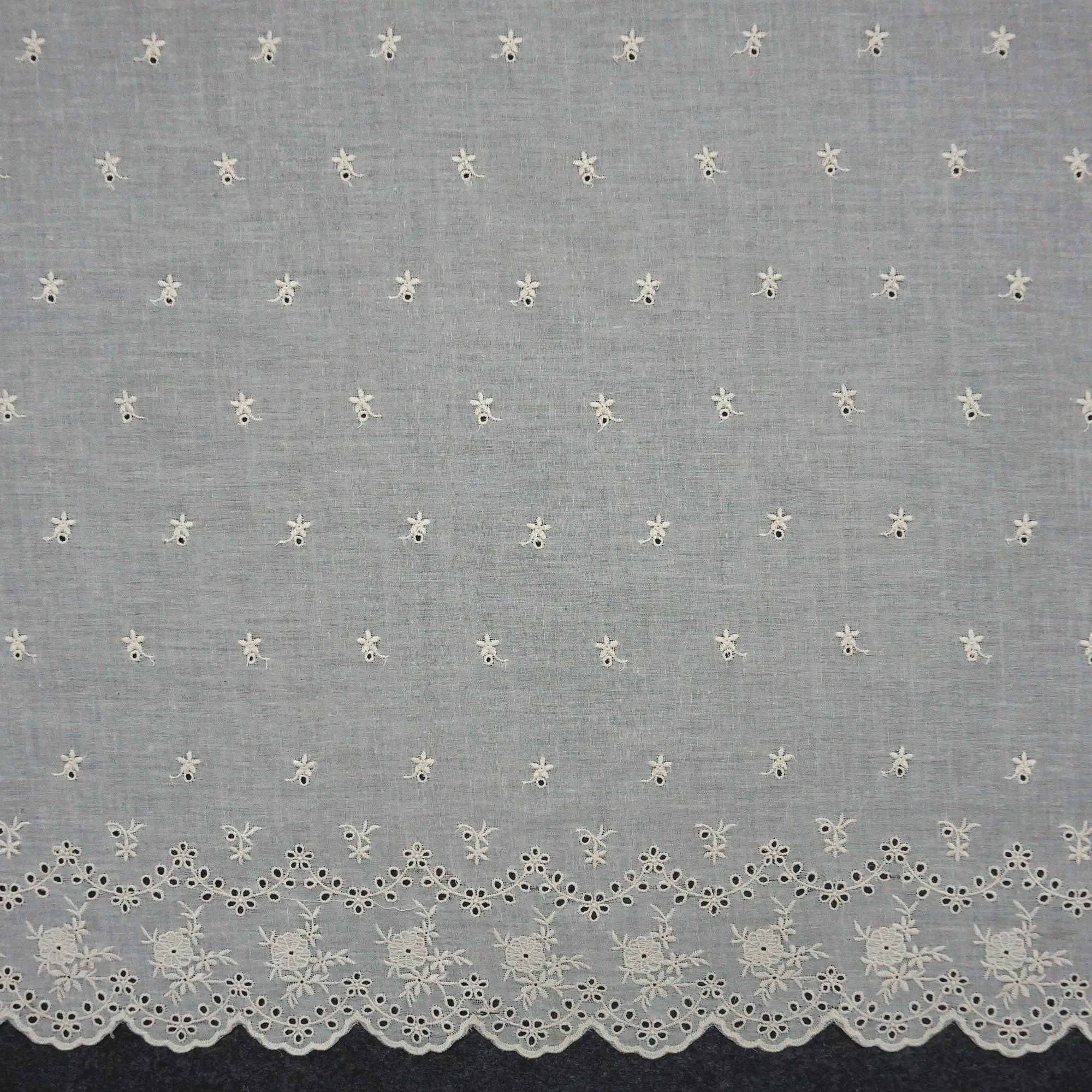 
New customized hot sale 100% cotton flower lace embroidery fabric 