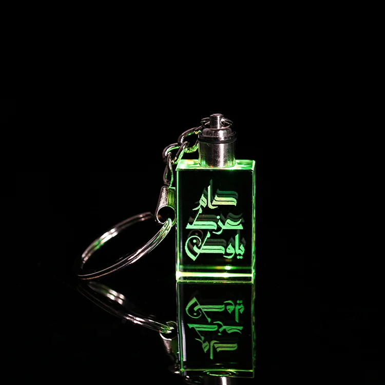 Пользовательский логотип, новый дизайн, стеклянный брелок для ключей, светодиодный кристаллический брелок для недорогих памятных рекламных подарков