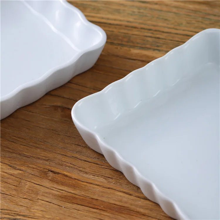 
Restaurant hotel used elegant design wavy edge porcelain snack dish friut dessert ceramic serving plates 