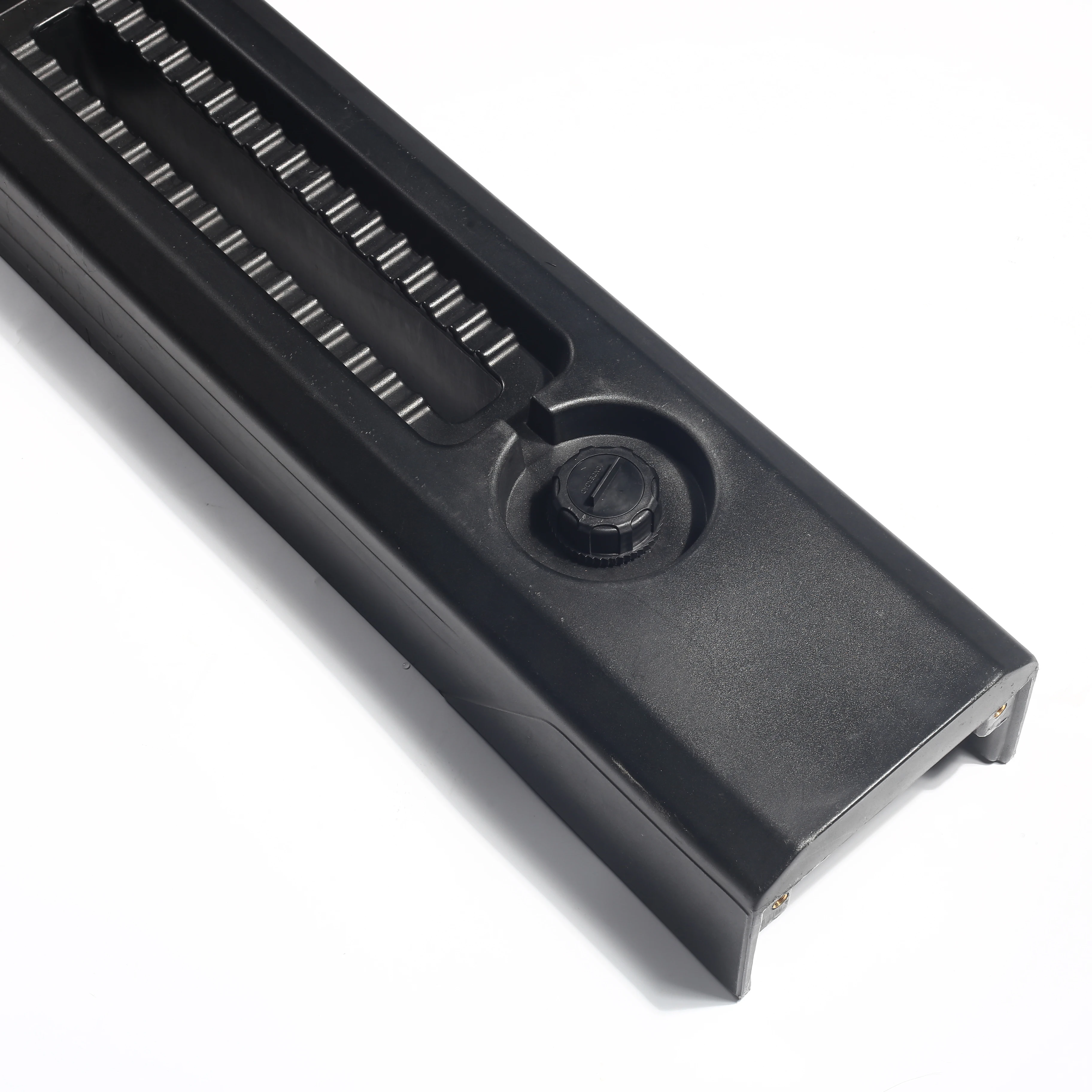 4x4 News Style Pick up Car Accessories Car roof rack mount Pressurized Water Tank for Camping Showing