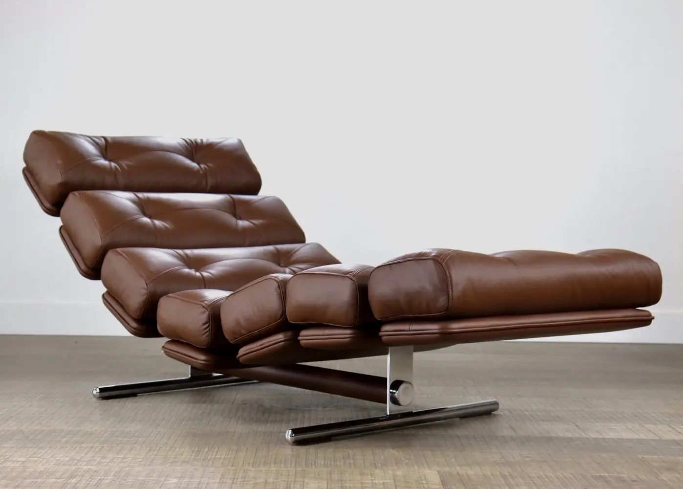 Italian Designer Luxury Small Family Outdoor Metal Lounge Chair for Living Room Bedroom or Villa for Balcony Leisure