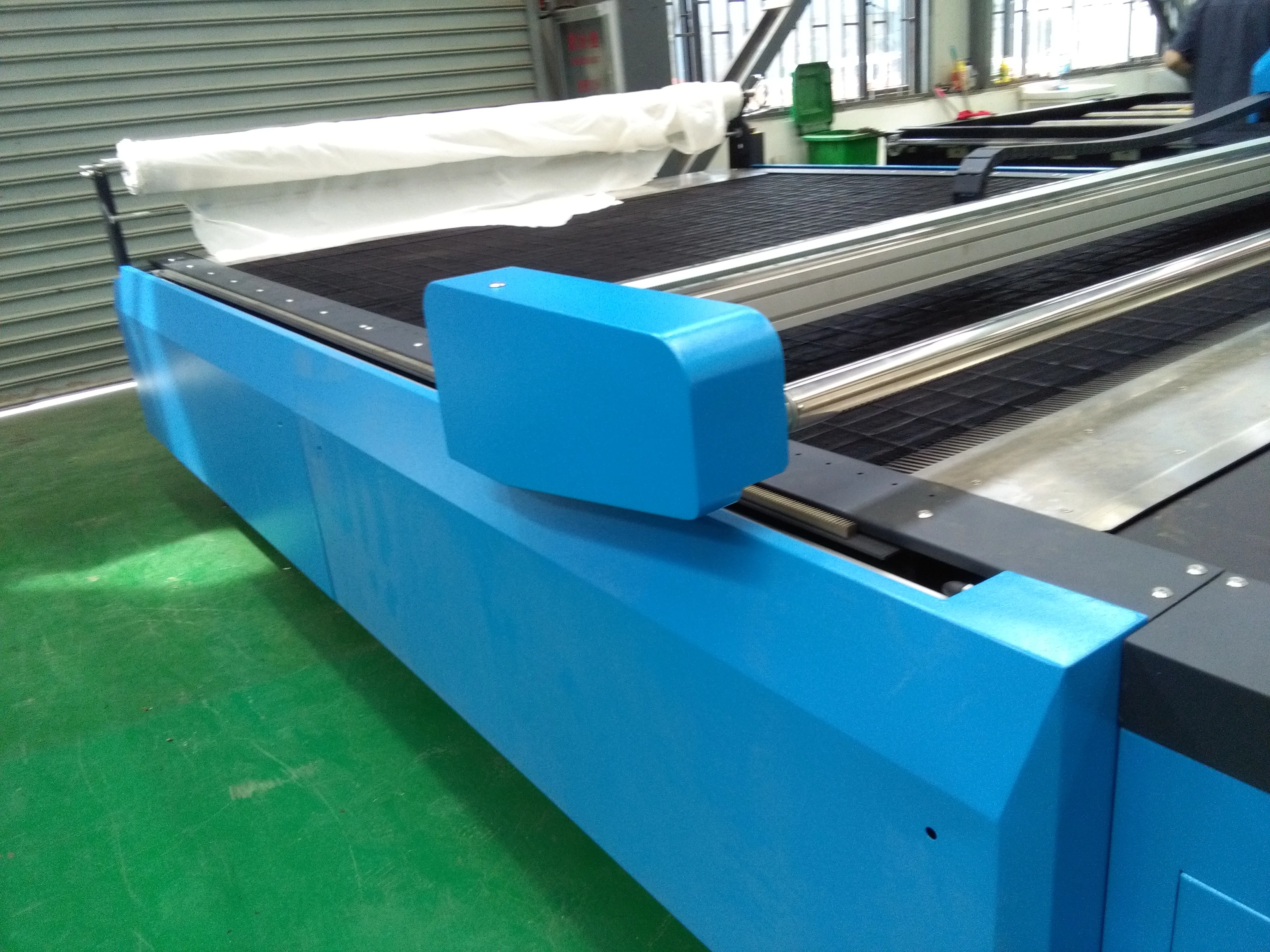 Automatic straight knife cloth cutting machine garment textile fabric cutting