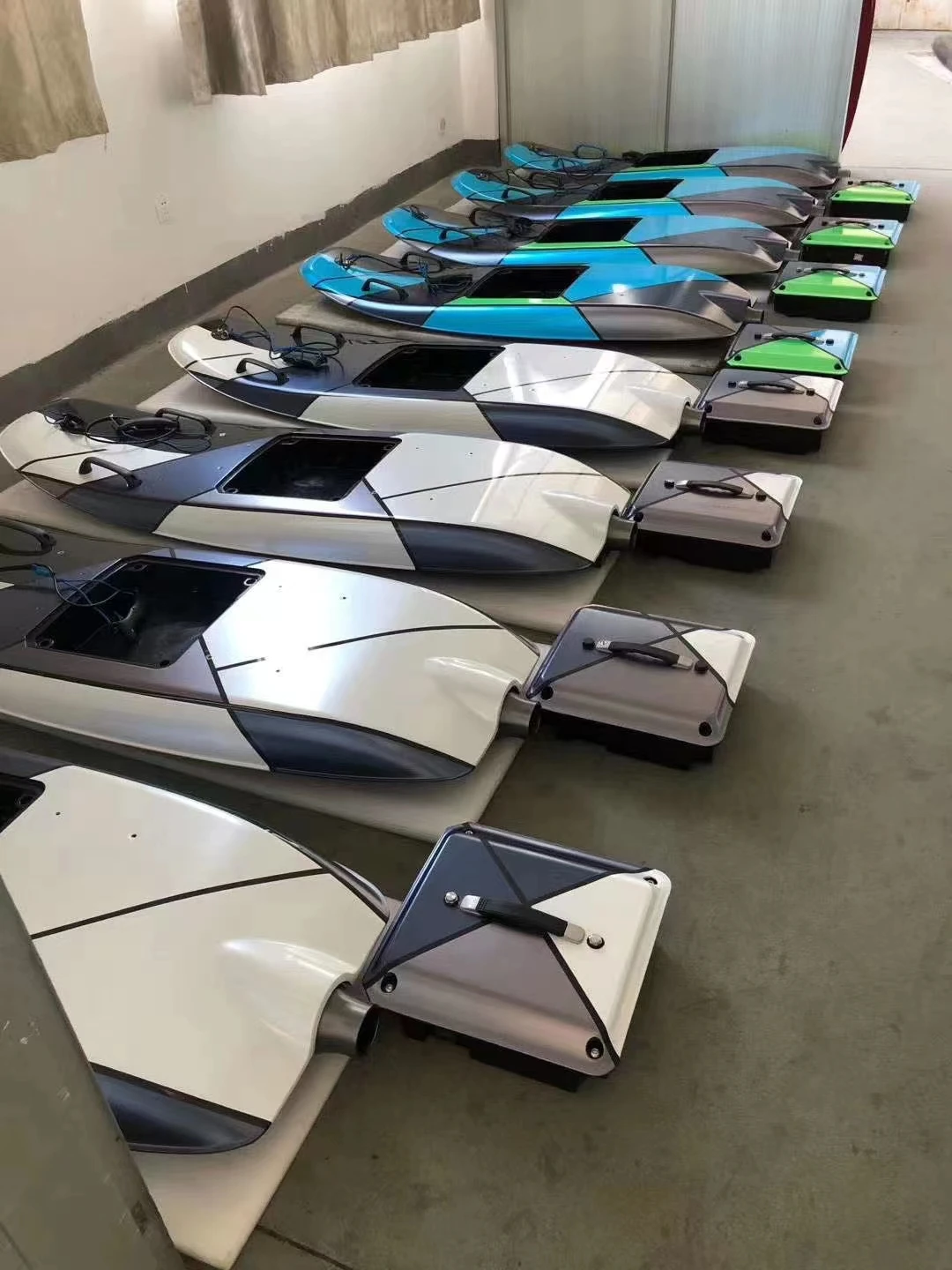 OEM 2023 Water Sports Electric Surfboard 12KW Jet Power Motor Jet Surf Board Electric Surfboard Motorized Surfboard