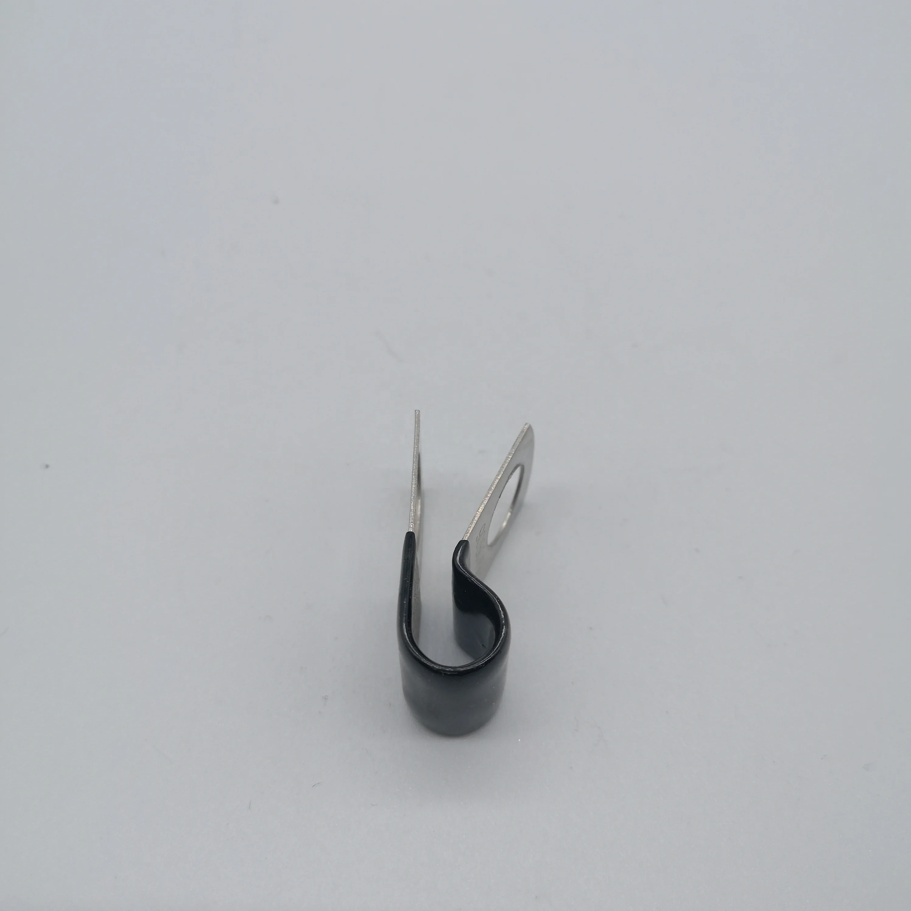 28mm Diameter P Clips Rubber Lined Pipe Clamps Steel Tube Clip for Quick Locking