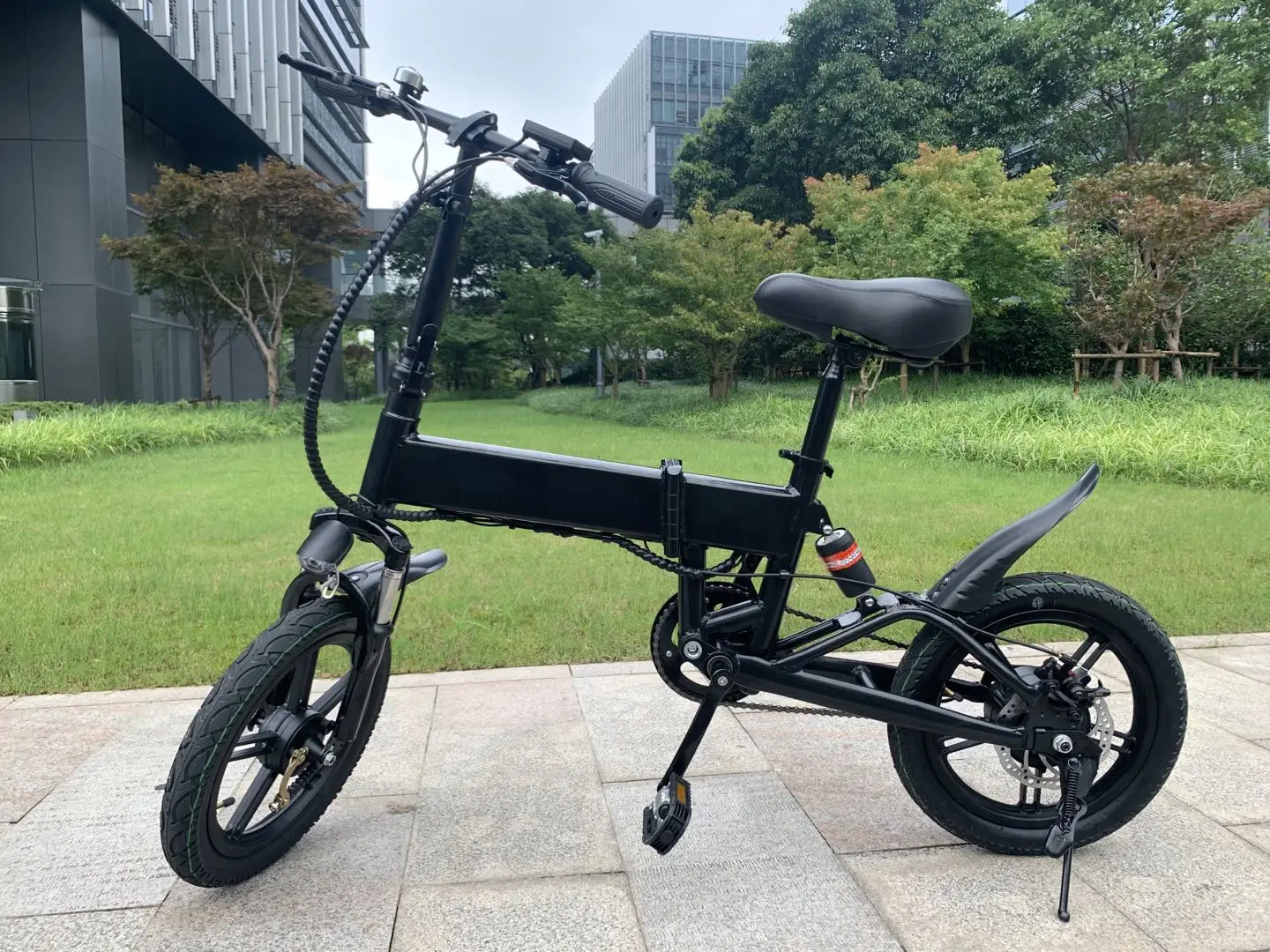 
Manufacture Road Vintage Portable Green Fashion Batterie Moter 250w Cheap City Foldable Folding Electric Bicycle Bike E-Bike 