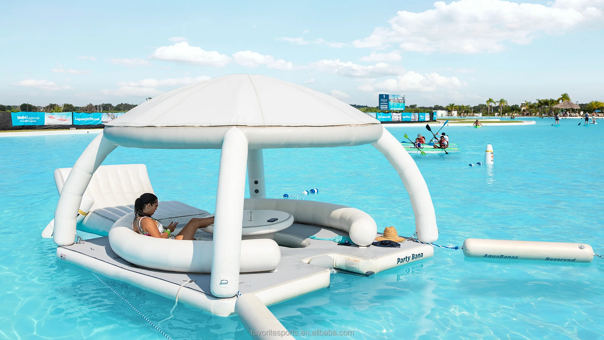 Favorite 2024 Custom Inflatable water game Floating Party Bana Raft Island Platform Dock tent for Sale