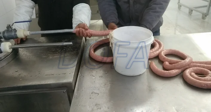 High Capacity 20 30 50KG Hydraulic Large Chicken Meat Sausage Filler Pneumatic Filling Machine