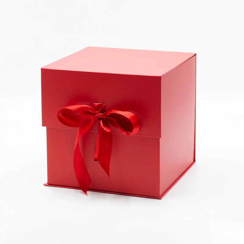 Bulk fancy red color products packaging rigid magnetic lid present box with ribbon