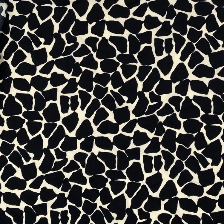 Factory wholesale 80gsm 150cm woven fabric polyester crepe print chiffon abaya nida fabric high quality