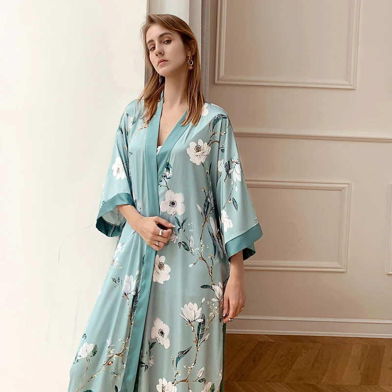 2022 women clothing wholesale floral printing bathrobe silk kimono robes for women