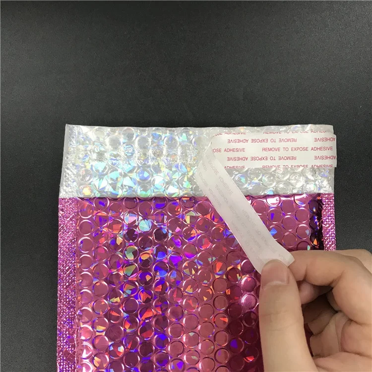 Custom Printed Pink Colored Laser Film Bubble Mailing Bag Metallic Bubble Mailer