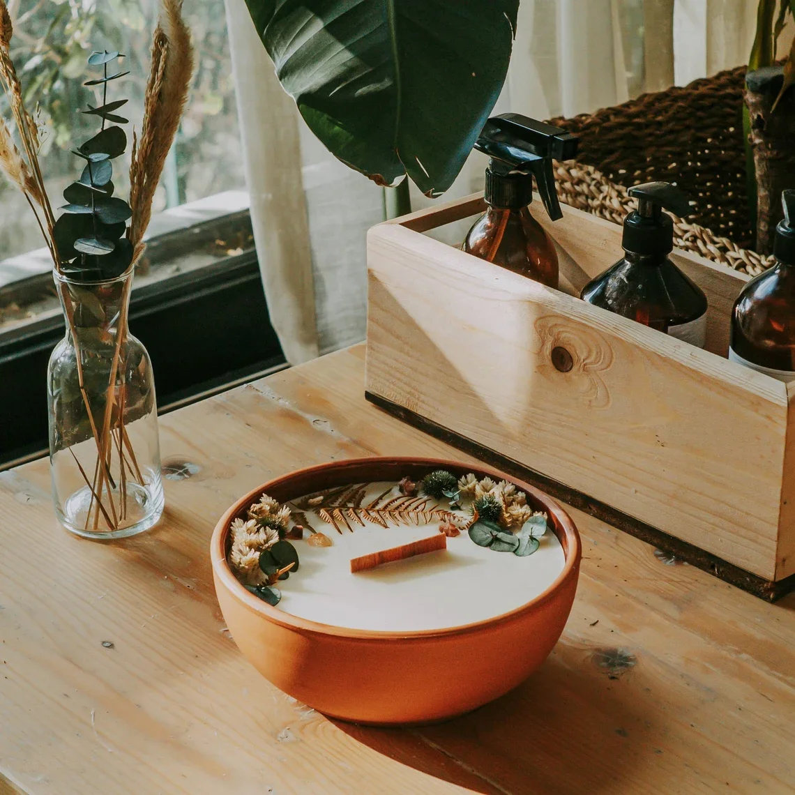 Handmade Huge Luxury Rose Petals Scented Candle Natural Protection Candle Flower Scented Candle for Massage