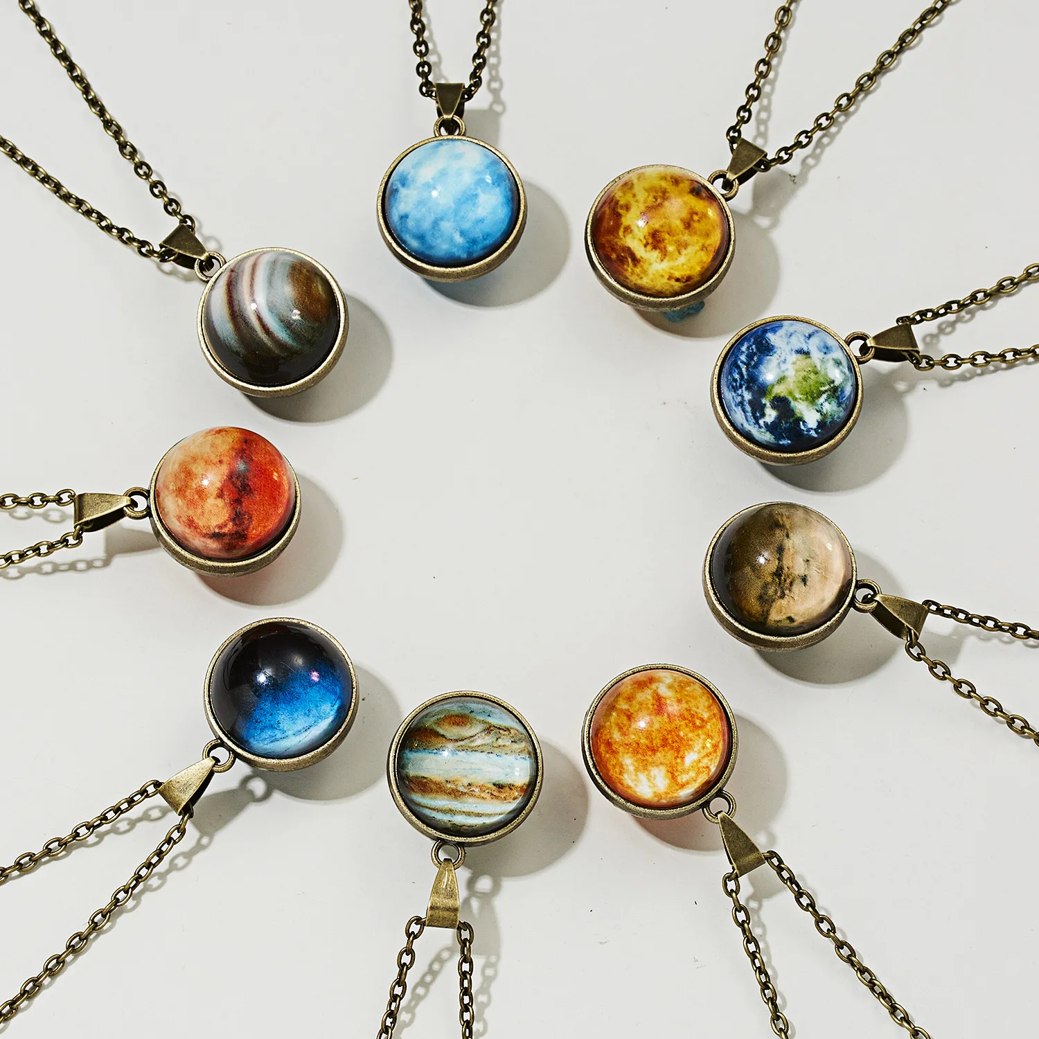 Dropshipping Popular Personality Galaxy Pendant Necklace Eight Planets Glow-in-the Dark reversible retro pendant necklace N380