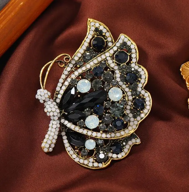 New Sweater Corsage Accessory Gift Vintage Large Butterflies Cheap Wholesale Austrian Crystal Wedding Invitation Brooch