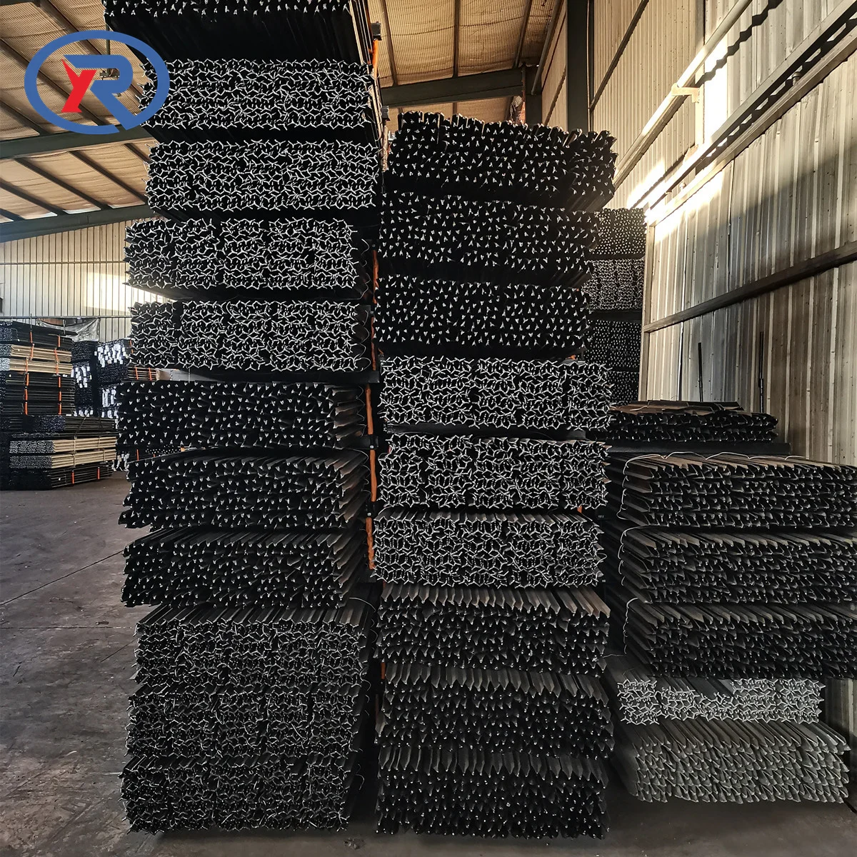 Australian Standard 2.04kg/m black bitumen coated Y star picket with hooks/Steel metal Y type star fence post pickets for farm