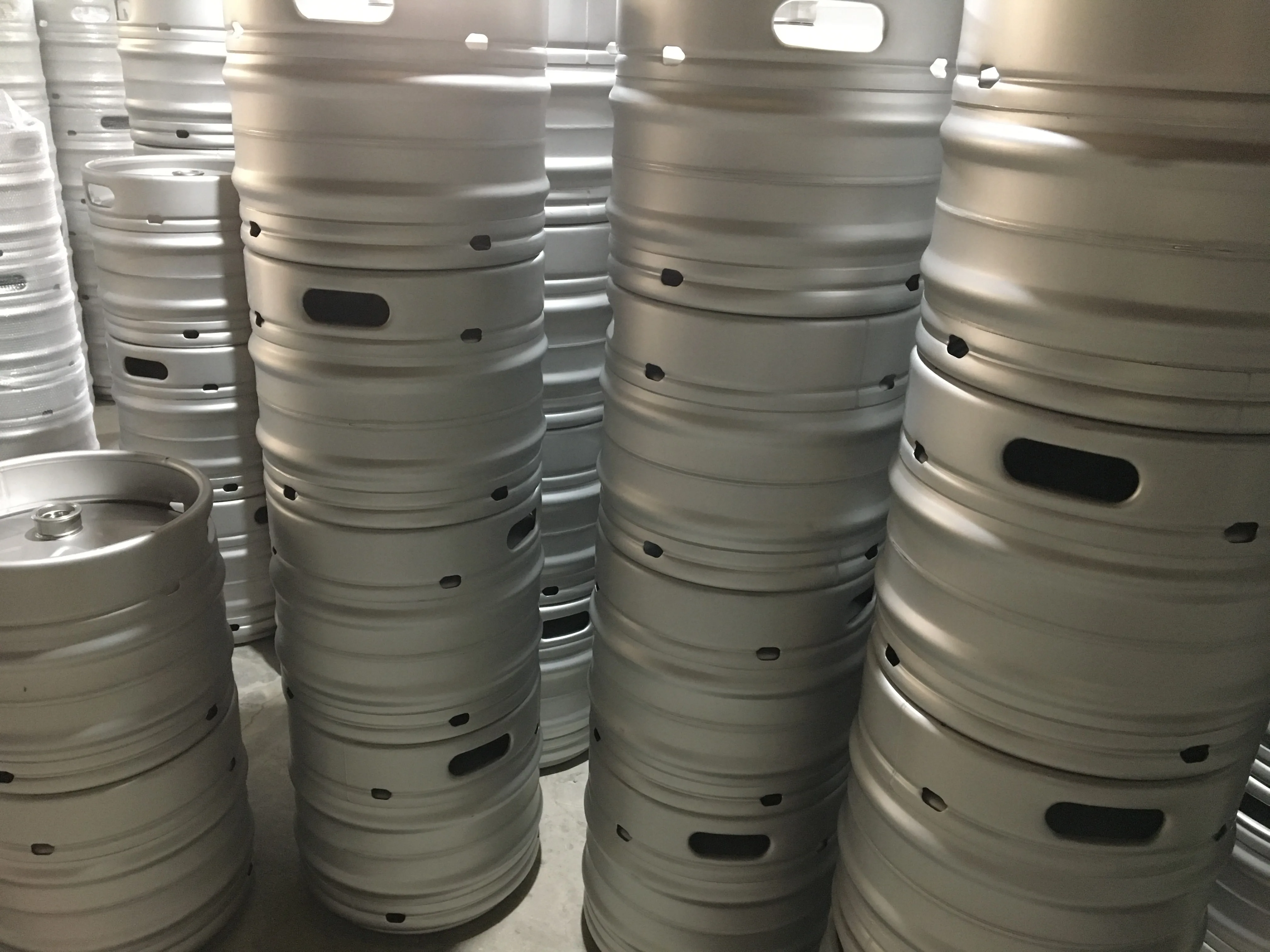 food-grade stainless steel beer barrel kegs with capacity from 5L 10L 15L 20L 30L 50L 60L 100L 200L