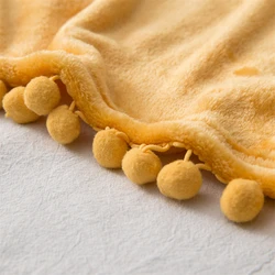 Mulan 100% Polyester Custom Solid Flannel Blanket 280GSM Fabric Textile Blanket With Pompom